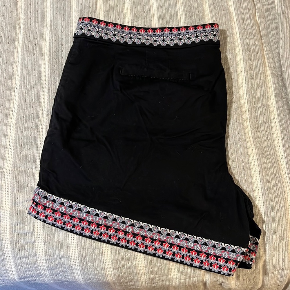 Like new black shorts with embroidery on waist and bottom of legs- LOFT plus 20